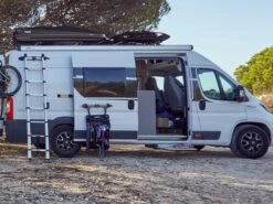 Thule Omnistor 6300 Ducato Aluminium-zwart Cassetteluifel -Buitenkampeer Winkel 577797 577797 images other thule omnistor 6300 ducato aluminium antraciet 2 ecommerce